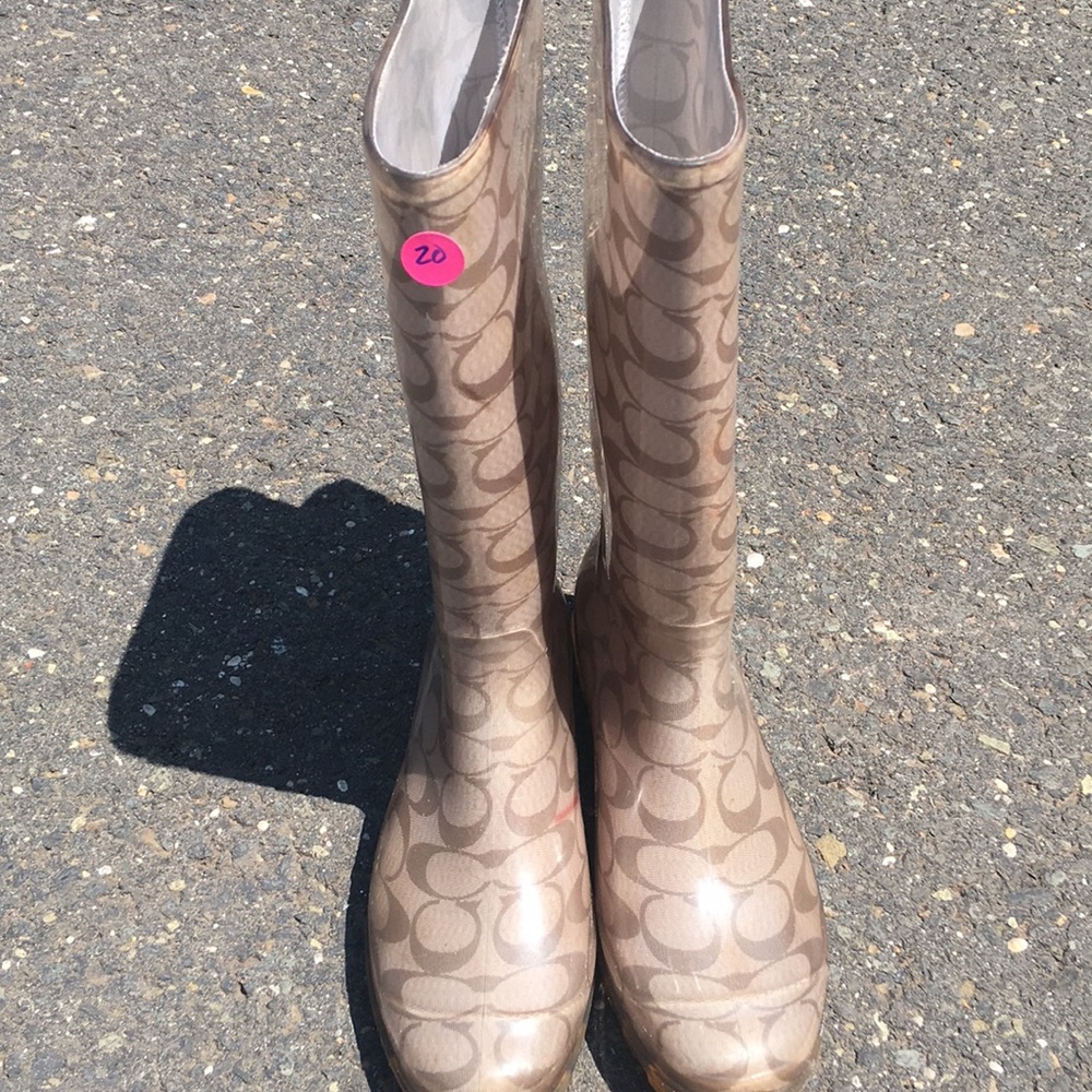 Coach rain boots size 9 (used)